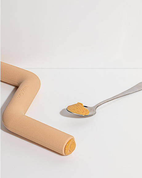 Stylisches Kauspielzeug für deinen Hund nude