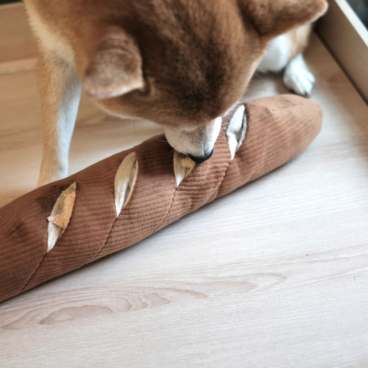 Lambwolf Collective Hundespielzeug Baguette zum Schnüffeln