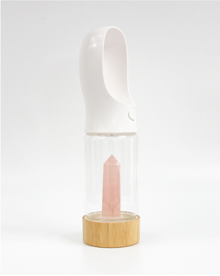 Hundetrinkflasche mit Rosenquarzkristall