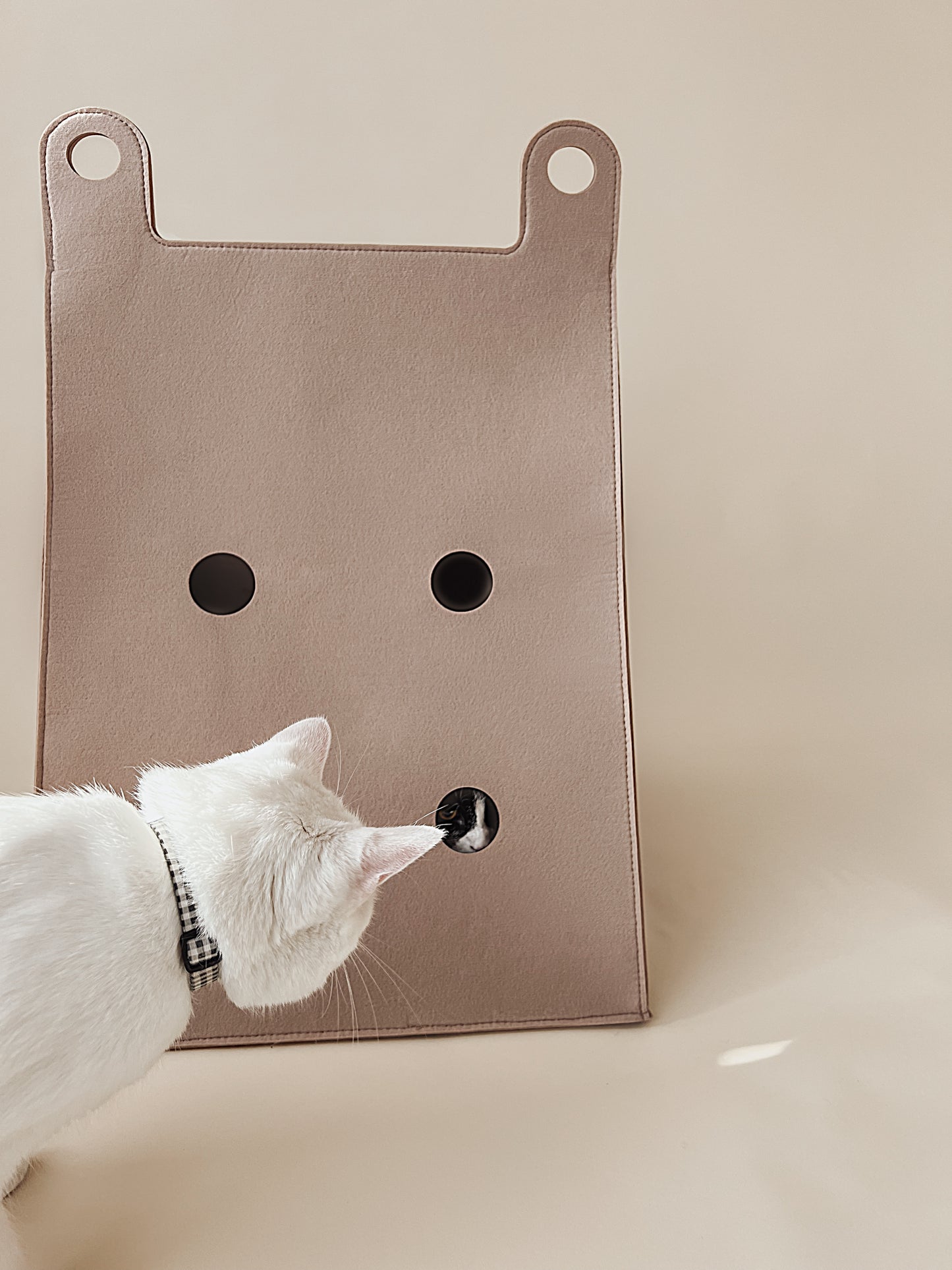 Minimalistisches Tipi für Katzen von Bloire
